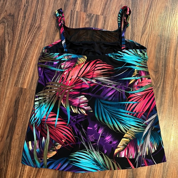 NWOT Miraclesuit Mystical Palms Mirage Top - Picture 10 of 13